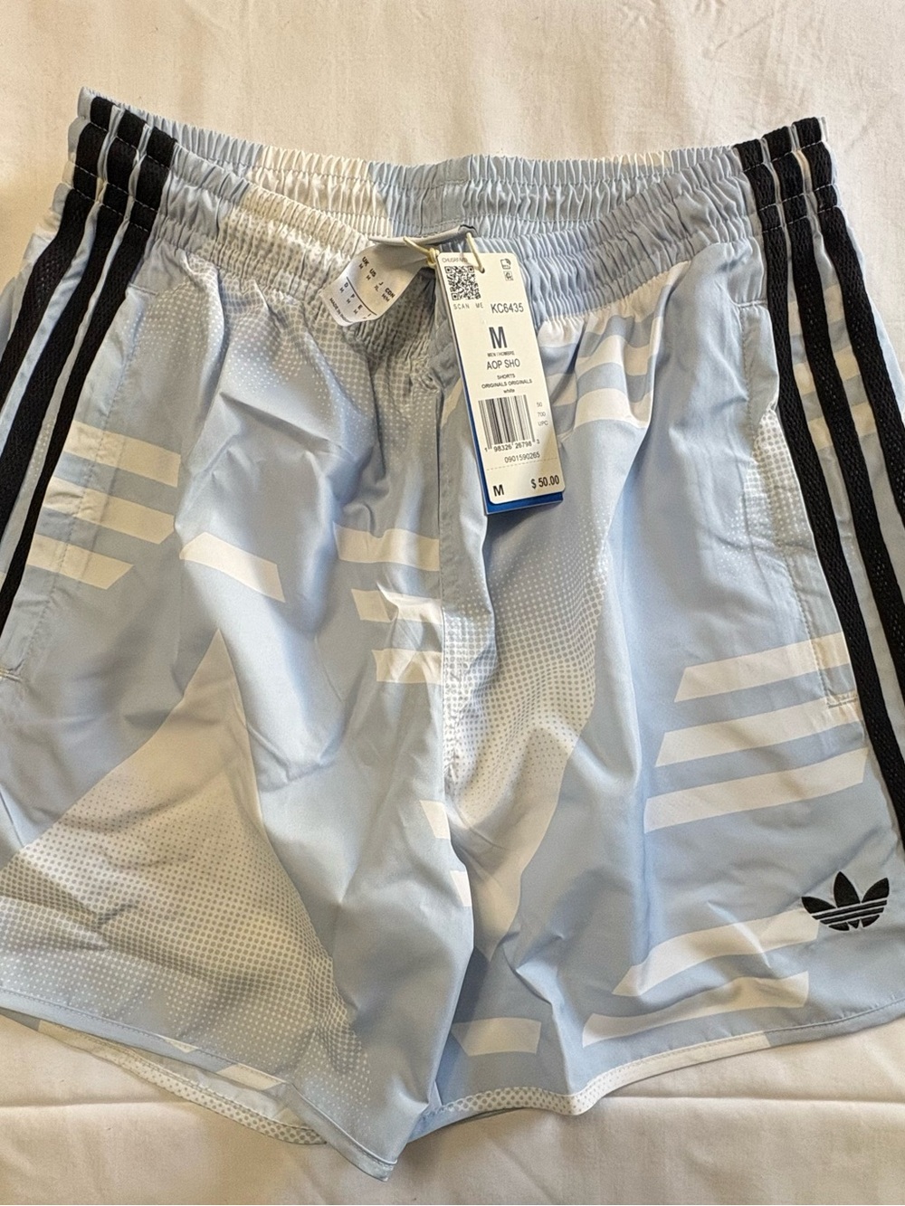 NWT - men’s Adidas bruised banana All-Over- Print shorts - Medium / Blue/White